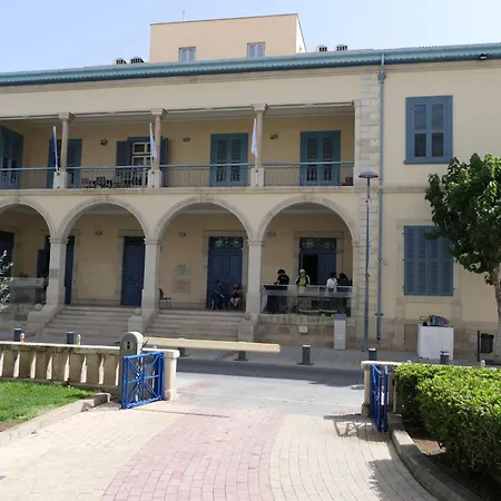 Chariandry Residence, Centre