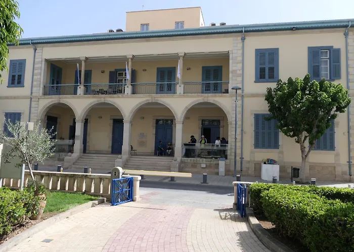 Chariandry Residence, Centre